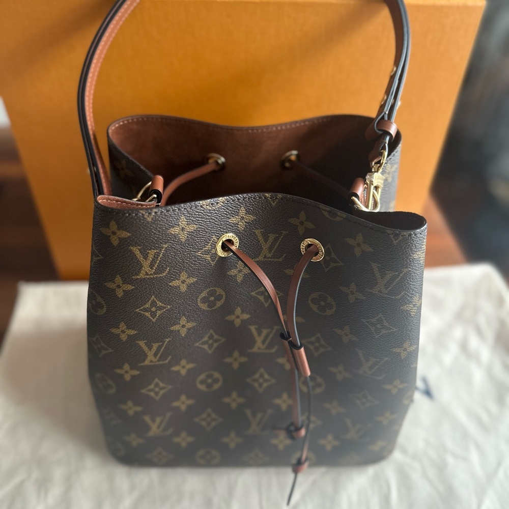 Louis Vuitton NeoNeo Dark Brown Monogram Shoulder Bag